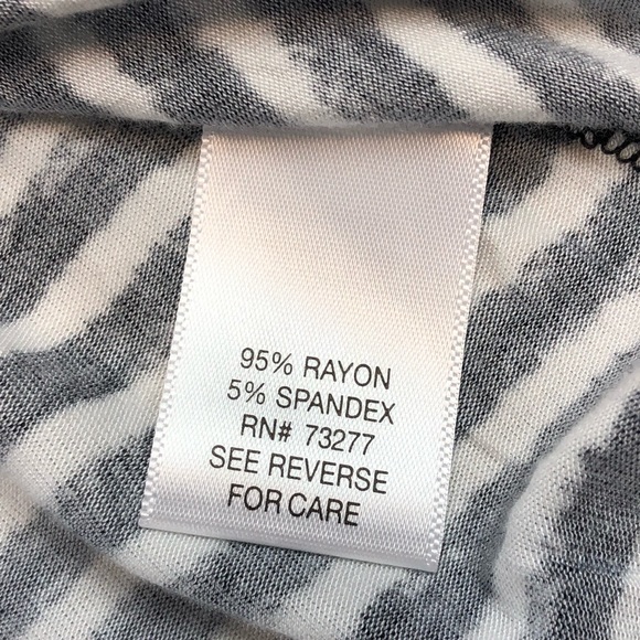 APT.9 Striped Short Sleeve Top. NWT - Picture 4 of 6